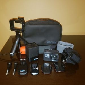 GoPro HERO7 Black + accessories